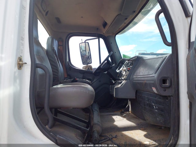 Продаж на аукціоні авто 2007 Freightliner M2 106 Medium Duty, vin: 1FVACWDC47HX42274, номер лоту: 45190695