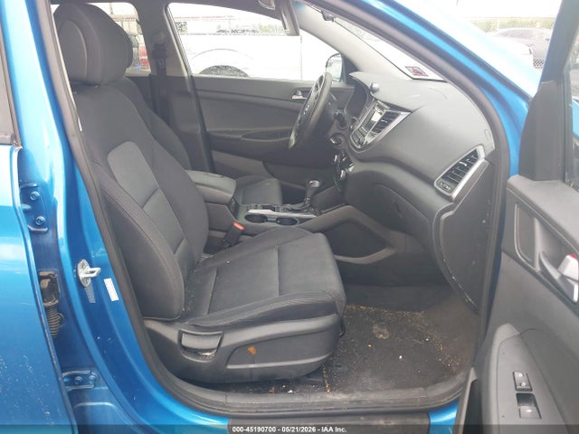 45190700 :رقم المزاد ، KM8J33A44HU522144 vin ، 2017 Hyundai Tucson Se مزاد بيع