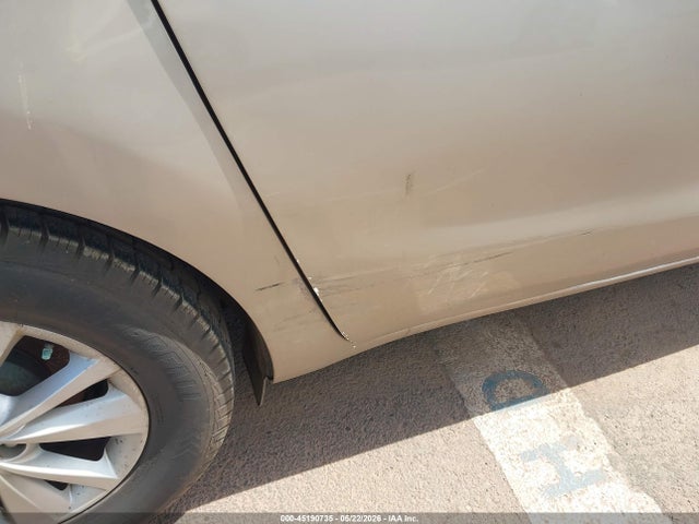 KNDMB5C18G6211807 KIA SEDONA LX