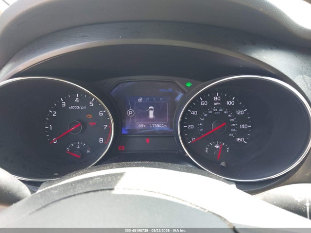 KNDMB5C18G6211807 KIA SEDONA LX