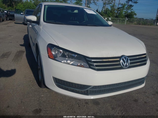 Продаж на аукціоні авто 2014 Volkswagen Passat 1.8t Wolfsburg Edition, vin: 1VWAT7A30EC091920, номер лоту: 45190736