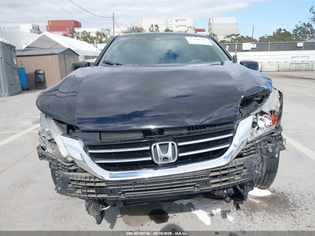 2015 Honda Accord Touring მანქანა იყიდება აუქციონზე, vin: 1HGCR3F94FA003871, აუქციონის ნომერი: 45190740