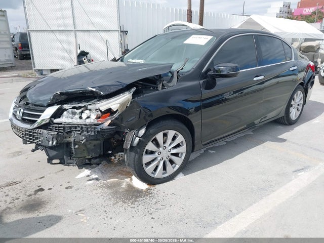 2015 Honda Accord Touring მანქანა იყიდება აუქციონზე, vin: 1HGCR3F94FA003871, აუქციონის ნომერი: 45190740