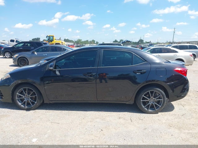 Продажа на аукционе авто 2018 Toyota Corolla Se, vin: 5YFBURHE6JP762600, номер лота: 45190749