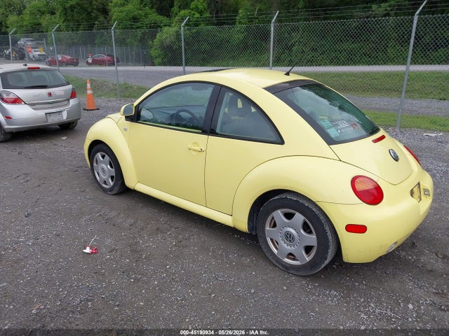 2000 Volkswagen New Beetle Gls 1.8l Turbo მანქანა იყიდება აუქციონზე, vin: 3VWCD21C1YM464880, აუქციონის ნომერი: 45190934