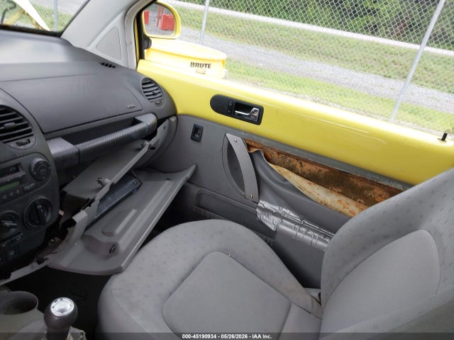 2000 Volkswagen New Beetle Gls 1.8l Turbo მანქანა იყიდება აუქციონზე, vin: 3VWCD21C1YM464880, აუქციონის ნომერი: 45190934