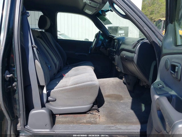 45190948 :رقم المزاد ، 5TBBT44155S465932 vin ، 2005 Toyota Tundra Sr5 V8 مزاد بيع