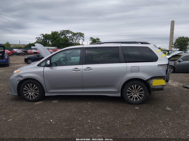 Aukcja sprzedaży 2018 Toyota Sienna Xle 8 Passenger, vin: 5TDYZ3DC1JS949909, numer aukcji: 45191000