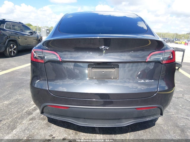 2024 Tesla Model Y Long Range Dual Motor All-wheel Drive მანქანა იყიდება აუქციონზე, vin: 7SAYGDEE4RA302562, აუქციონის ნომერი: 45191079