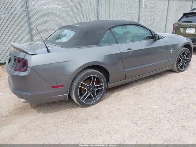 Продажа на аукционе авто 2013 Ford Mustang V6 Premium, vin: 1ZVBP8EM2D5238954, номер лота: 45191149