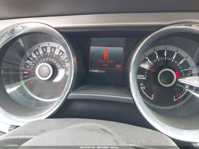 Продажа на аукционе авто 2013 Ford Mustang V6 Premium, vin: 1ZVBP8EM2D5238954, номер лота: 45191149