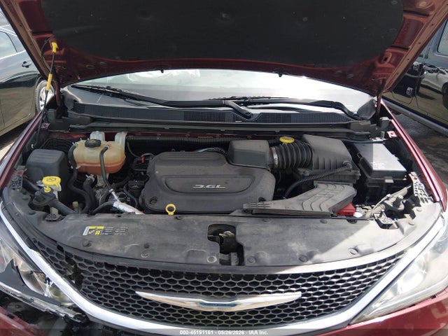 2017 Chrysler Pacifica Touring-l მანქანა იყიდება აუქციონზე, vin: 2C4RC1BG6HR688389, აუქციონის ნომერი: 45191161