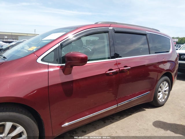 2017 Chrysler Pacifica Touring-l მანქანა იყიდება აუქციონზე, vin: 2C4RC1BG6HR688389, აუქციონის ნომერი: 45191161