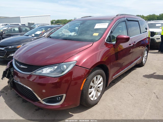 2017 Chrysler Pacifica Touring-l მანქანა იყიდება აუქციონზე, vin: 2C4RC1BG6HR688389, აუქციონის ნომერი: 45191161