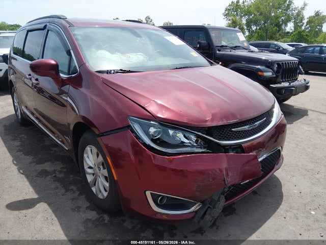 2017 Chrysler Pacifica Touring-l მანქანა იყიდება აუქციონზე, vin: 2C4RC1BG6HR688389, აუქციონის ნომერი: 45191161