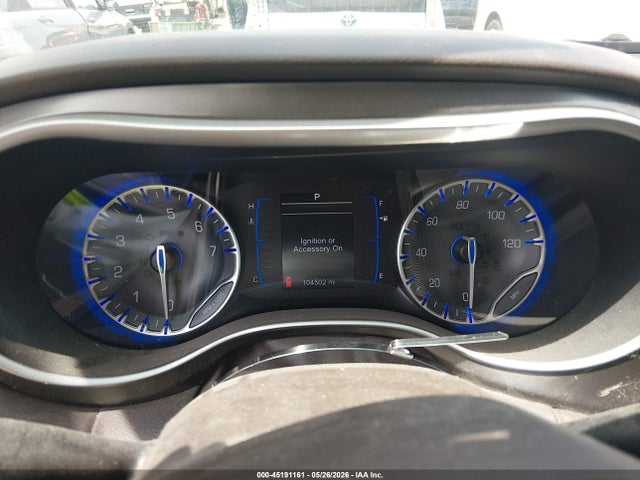 2017 Chrysler Pacifica Touring-l მანქანა იყიდება აუქციონზე, vin: 2C4RC1BG6HR688389, აუქციონის ნომერი: 45191161