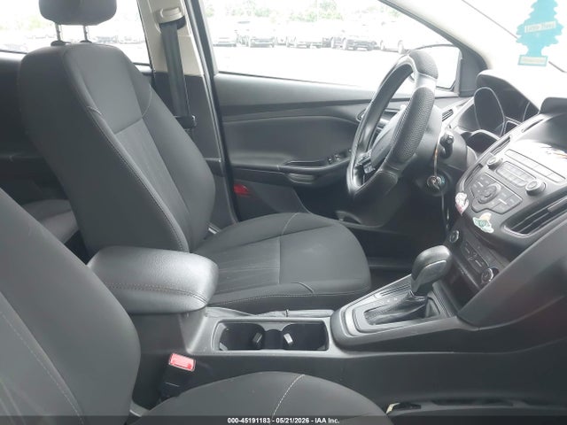 1FADP3K29JL295473 Ford FOCUS SE