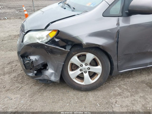 Продажа на аукционе авто 2015 Toyota Sienna Le 8 Passenger, vin: 5TDKK3DC0FS576041, номер лота: 45191187