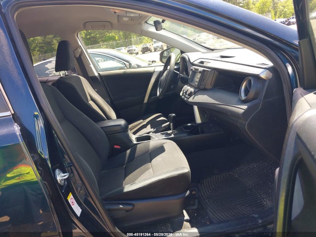 Aukcja sprzedaży 2017 Toyota Rav4 Le, vin: JTMBFREV8HJ122286, numer aukcji: 45191264