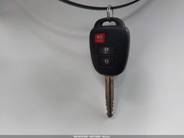 Продаж на аукціоні авто 2013 Toyota Prius C Two, vin: JTDKDTB32D1552170, номер лоту: 45191288