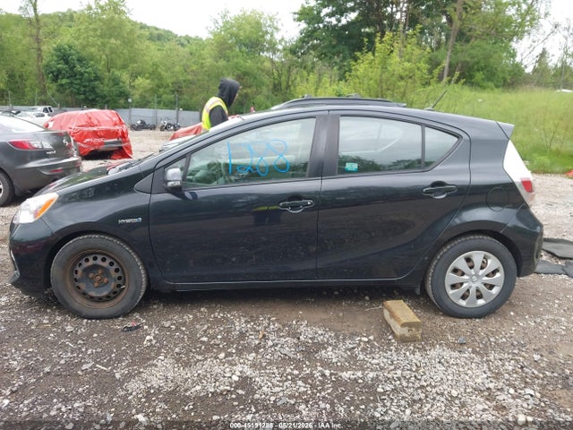 Продаж на аукціоні авто 2013 Toyota Prius C Two, vin: JTDKDTB32D1552170, номер лоту: 45191288