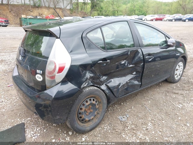 Продаж на аукціоні авто 2013 Toyota Prius C Two, vin: JTDKDTB32D1552170, номер лоту: 45191288