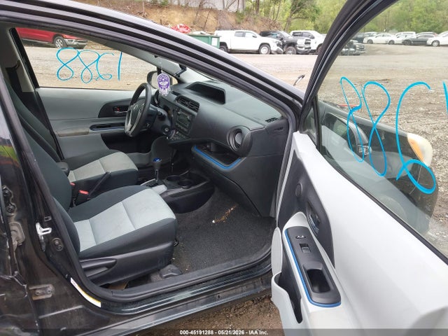 Продаж на аукціоні авто 2013 Toyota Prius C Two, vin: JTDKDTB32D1552170, номер лоту: 45191288