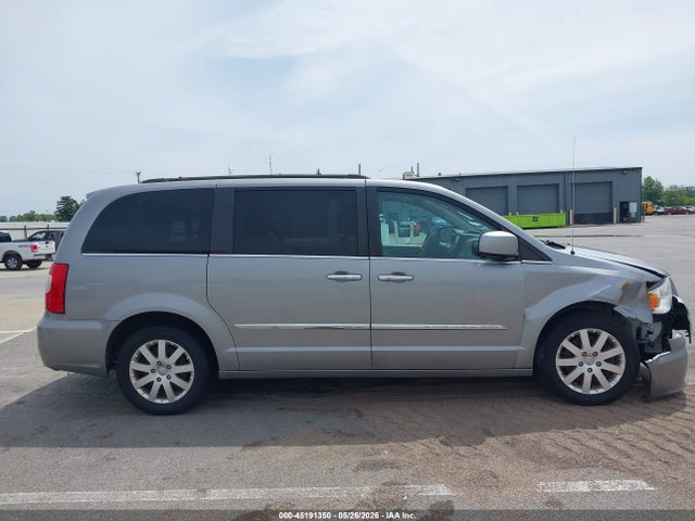 45191350 :رقم المزاد ، 2C4RC1BG3GR129414 vin ، 2016 Chrysler Town & Country Touring مزاد بيع