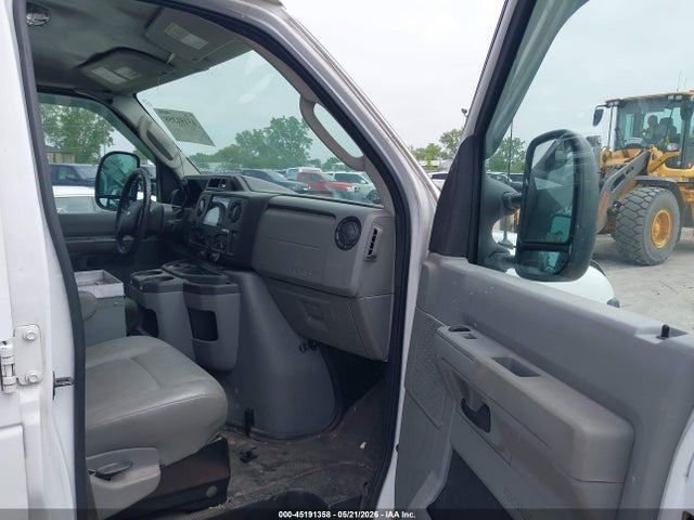 45191358 :رقم المزاد ، 1FTSE3EL4EDA38443 vin ، 2014 Ford E-350 Super Duty Commercial مزاد بيع
