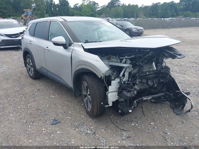 45191365 :رقم المزاد ، 5N1BT3BB8NC680344 vin ، 2022 Nissan Rogue Sv Intelligent Awd مزاد بيع