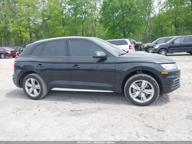 45191471 :رقم المزاد ، WA1ANAFY6J2001114 vin ، 2018 Audi Q5 2.0t Premium/2.0t Tech Premium مزاد بيع