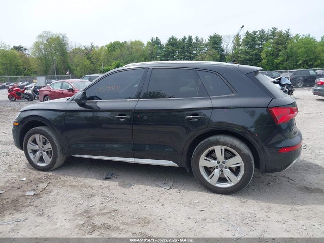 45191471 :رقم المزاد ، WA1ANAFY6J2001114 vin ، 2018 Audi Q5 2.0t Premium/2.0t Tech Premium مزاد بيع