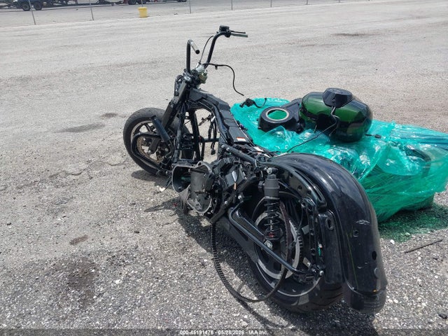 Harley-Davidson FLHX 2025 1HD1KB712SB608083 Image 3