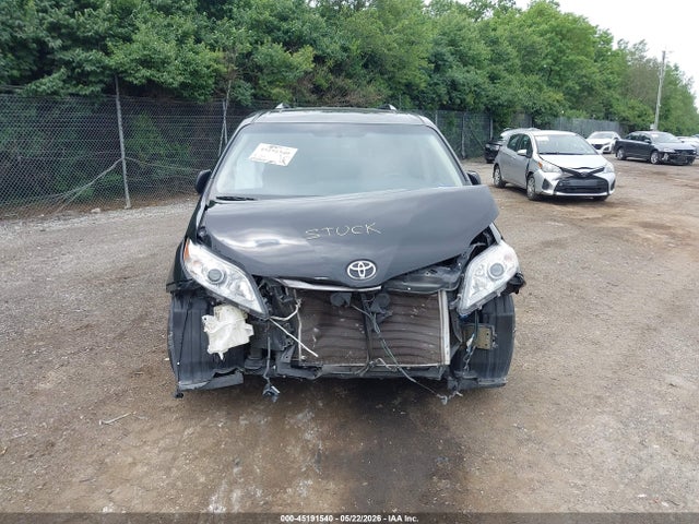 5TDYK3DC5FS588051 Toyota Sienna Xle 8 Passenger
