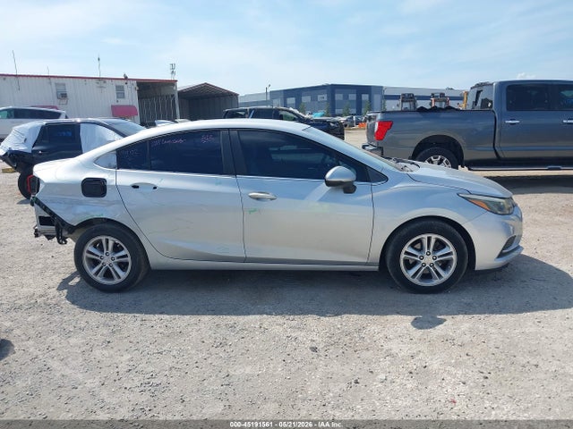 Продаж на аукціоні авто 2018 Chevrolet Cruze Lt Auto, vin: 1G1BE5SM0J7241016, номер лоту: 45191561
