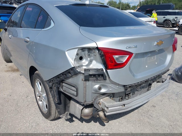 Продаж на аукціоні авто 2018 Chevrolet Cruze Lt Auto, vin: 1G1BE5SM0J7241016, номер лоту: 45191561