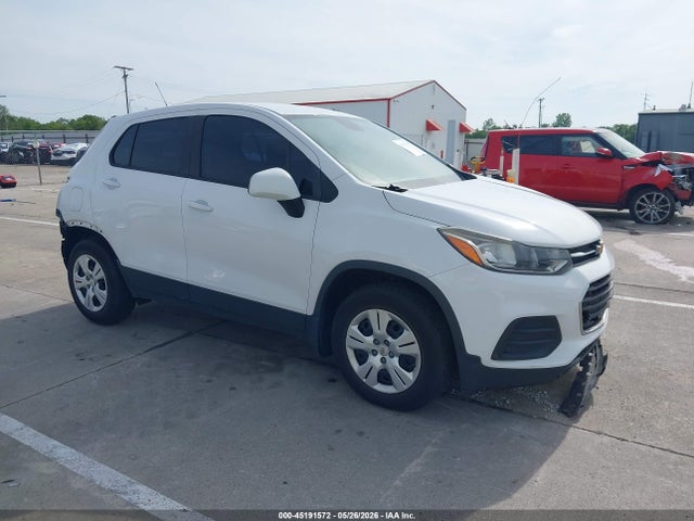 Chevrolet TRAX LS 2018 3GNCJKSB1JL195588 Image 1