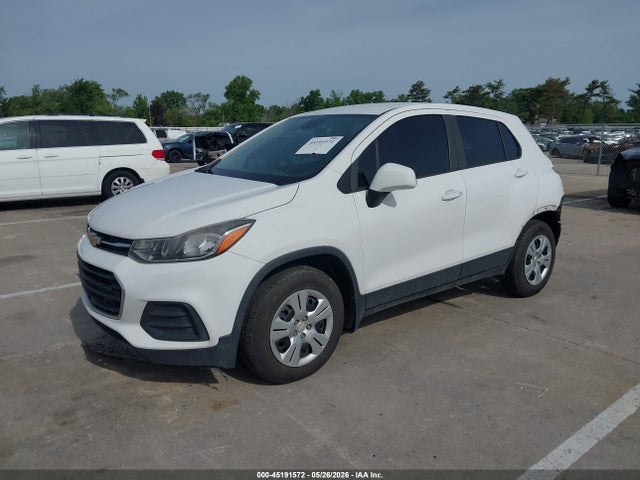 Chevrolet TRAX LS 2018 3GNCJKSB1JL195588 Image 2