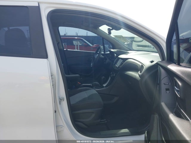 Chevrolet TRAX LS 2018 3GNCJKSB1JL195588 Image 5
