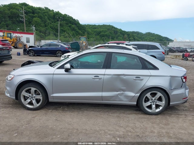 Продажа на аукционе авто 2017 Audi A3 2.0t Premium, vin: WAUB8GFFXH1047478, номер лота: 45191666