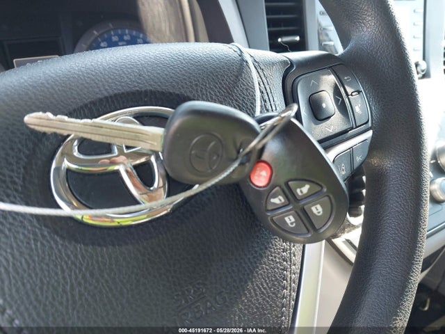 Toyota SIENNA LE 2020 5TDKZ3DCXLS049521 Image 11