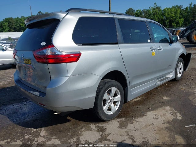 Toyota SIENNA LE 2020 5TDKZ3DCXLS049521 Image 4