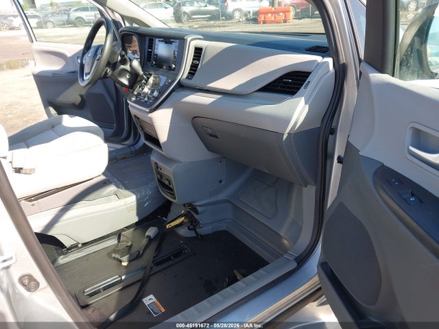 Toyota SIENNA LE 2020 5TDKZ3DCXLS049521 Image 5