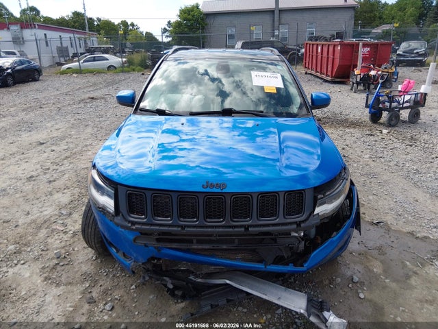 45191698 :رقم المزاد ، 3C4NJDBB8LT157856 vin ، 2020 Jeep Compass Altitude 4x4 مزاد بيع