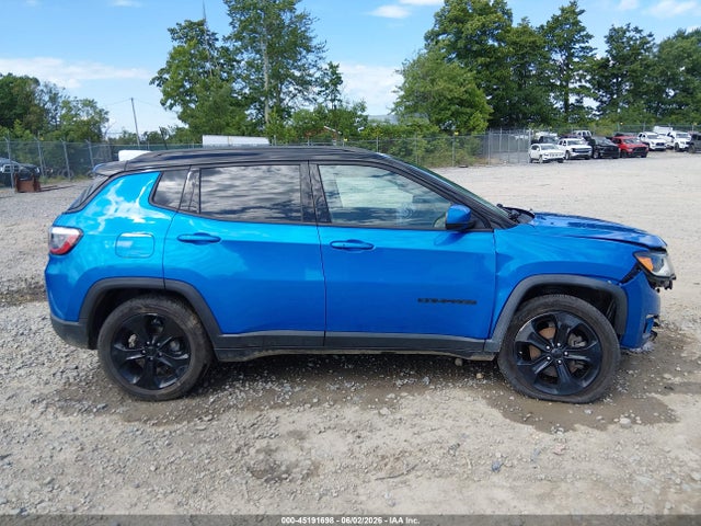 45191698 :رقم المزاد ، 3C4NJDBB8LT157856 vin ، 2020 Jeep Compass Altitude 4x4 مزاد بيع