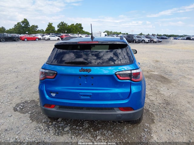 45191698 :رقم المزاد ، 3C4NJDBB8LT157856 vin ، 2020 Jeep Compass Altitude 4x4 مزاد بيع