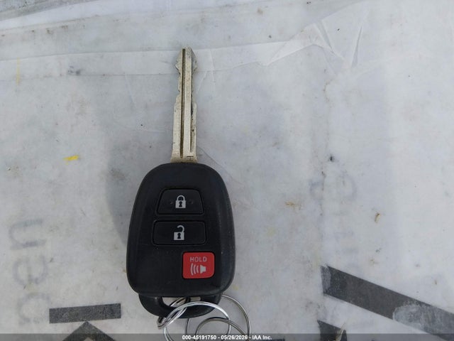 45191750 :رقم المزاد ، JTMZFREV5GJ060603 vin ، 2016 Toyota Rav4 Le مزاد بيع