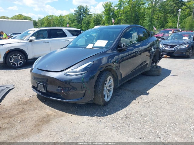 Продажа на аукционе авто 2024 Tesla Model Y Long Range Dual Motor All-wheel Drive, vin: 7SAYGDEEXRF984463, номер лота: 45191792