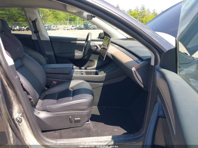 Продажа на аукционе авто 2024 Tesla Model Y Long Range Dual Motor All-wheel Drive, vin: 7SAYGDEEXRF984463, номер лота: 45191792