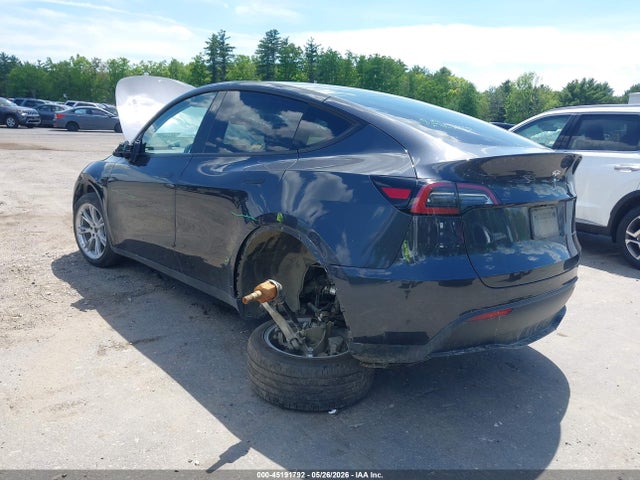 Продажа на аукционе авто 2024 Tesla Model Y Long Range Dual Motor All-wheel Drive, vin: 7SAYGDEEXRF984463, номер лота: 45191792